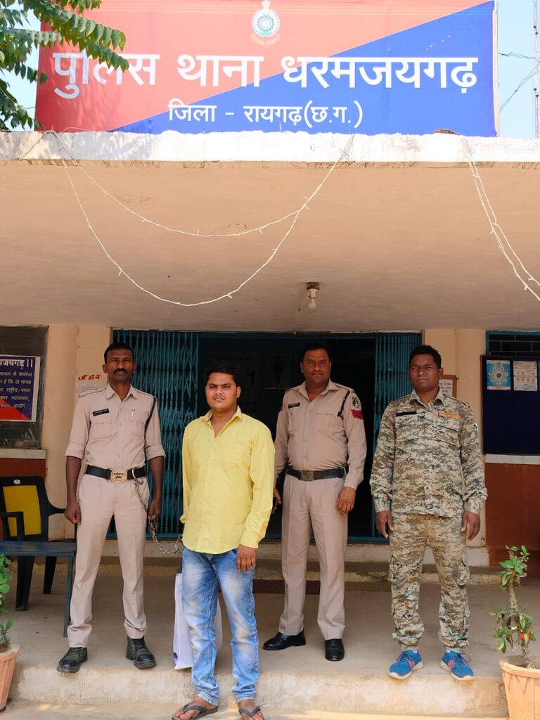 वनकर्मियों से मारपीट मामले में आरोपी गिरफ्तार, पुलिस ने गैर जमानतीय धाआरों में रिमांड पर भेजा 1 IMG 20230331 WA0047