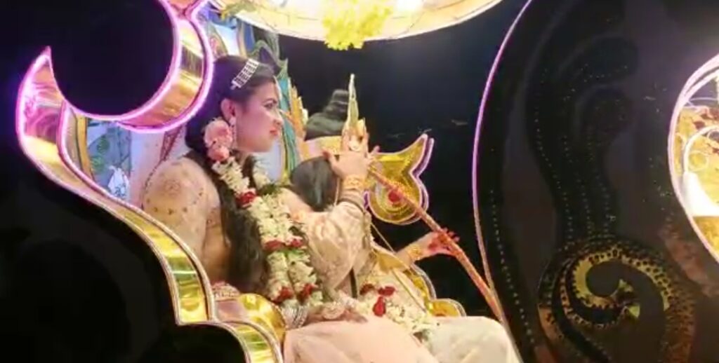 रामनवमी पर्व पर घरघोड़ा मे निकाली गई आकर्षक भव्य शोभायात्रा, मौसम ने शोभायात्रा के मिजाज में डाला रंग में भंग 2 Screenshot 2023 03 31 05 49 10 60 6012fa4d4ddec268fc5c7112cbb265e7