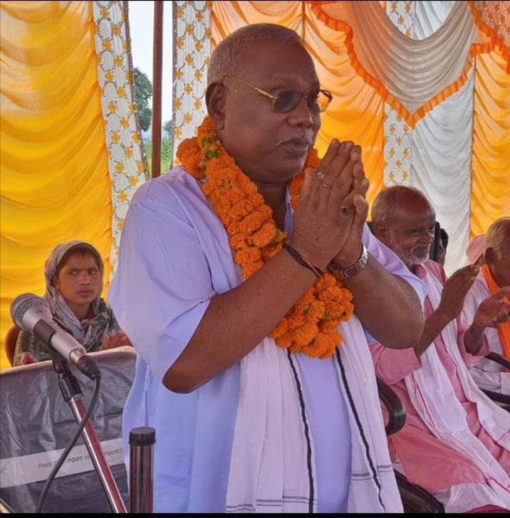 भाजपा के वरिष्ठ आदिवासी नेता पूर्व मंत्री गणेश राम भगत को पार्टी के कार्यक्रम से कर दिया गायब भाजपा में दिखी गुटबाजी 1 FB IMG 1686727733436