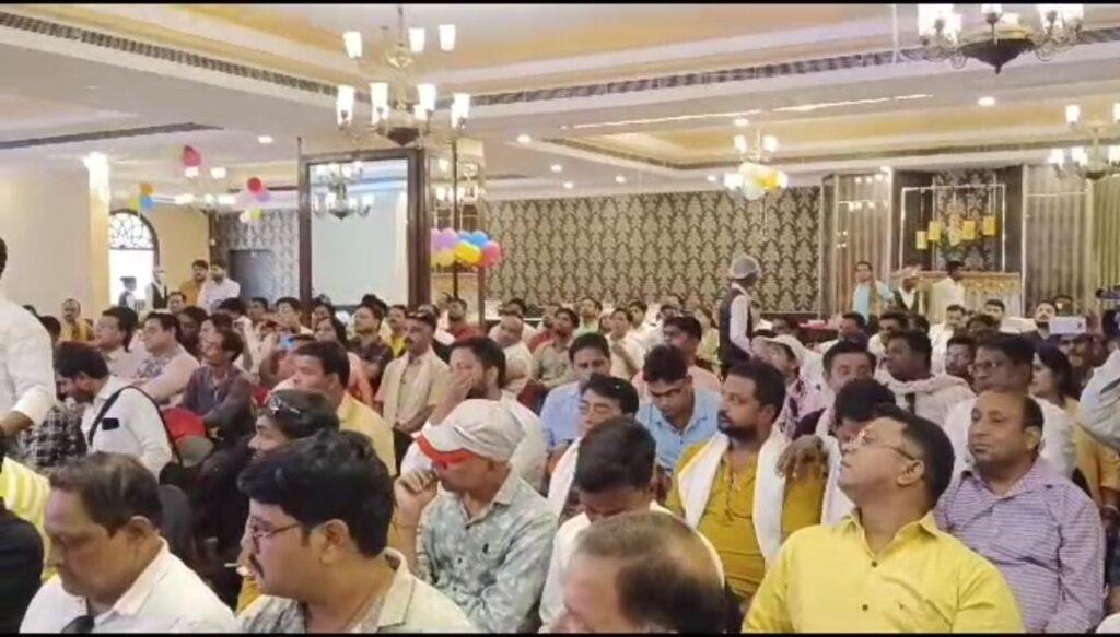 केंद्रीय राज्यमंत्री फग्गन सिंह कुलस्ते पहुंचे रायगढ़<br>पत्रकारवार्ता में कांग्रेस सरकार को जमकर कोसा 2 IMG 20230612 WA0041