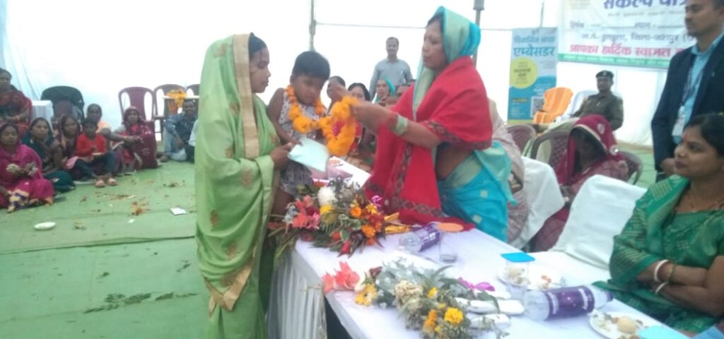 जिले भर में भारत संकल्प यात्रा की कार्यक्रम किया जा रहा है बड़े धूमधाम से 1 1000819571 1