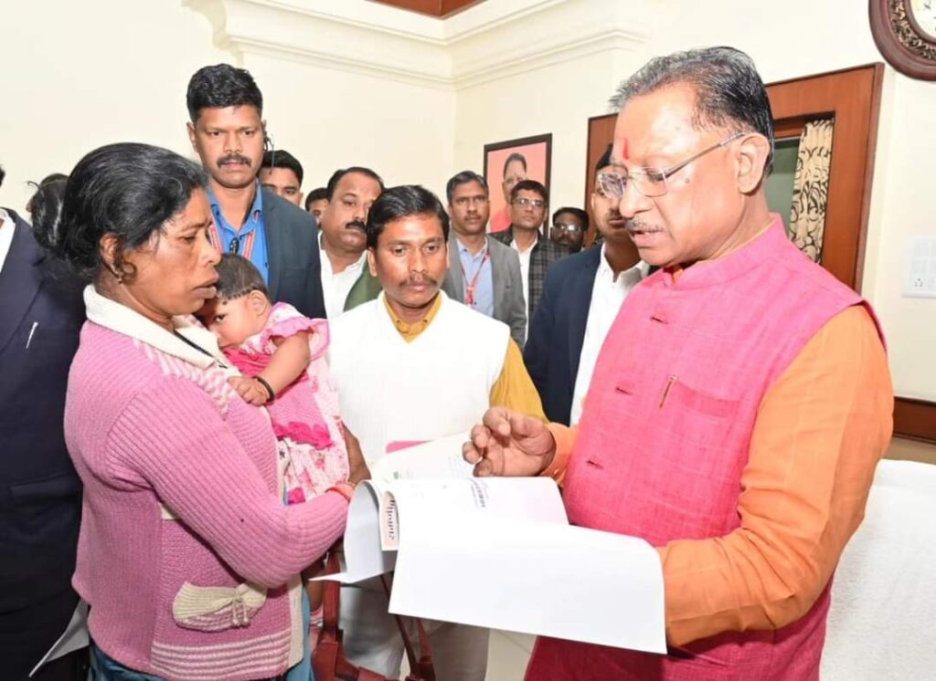 नन्हीं भूमिका का एम्स में होगा इलाज , मुख्यमंत्री विष्णुदेव साय ने दिए निर्देश 1 FB IMG 1705127221324