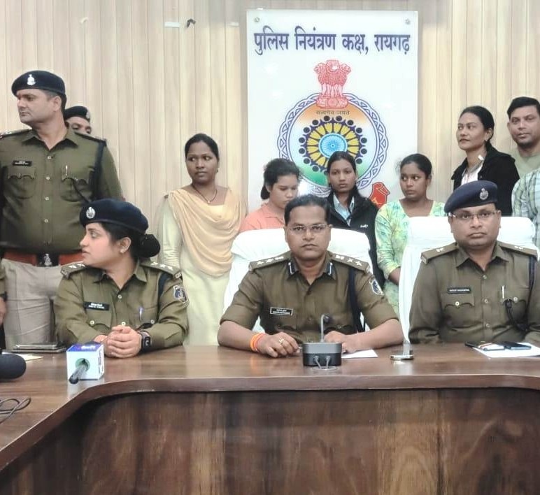 मेड ने सहेलियों के साथ मालकिन की अश्लील वीडियो बनाकर लूट की वारदात को अंजाम 1 PicsArt 01 11 10.34.18
