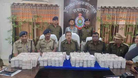 3 करोड़ 80 लाख का नकली नोट के साथ सारंगढ़ का युवक चढ़ा पुलिस के हत्थे , पिकअप में लेकर जा रहा था राजधानी रायपुर 1 03 585x331 1