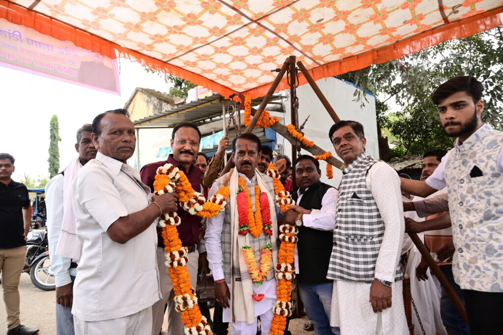 नव निर्वाचित राज्यसभा सांसद कुवर देवेंद्र प्रताप सिंह का लैलूंगा आगमन पर ऐतिहासिक स्वागत 3 IMG 20240224 WA0027