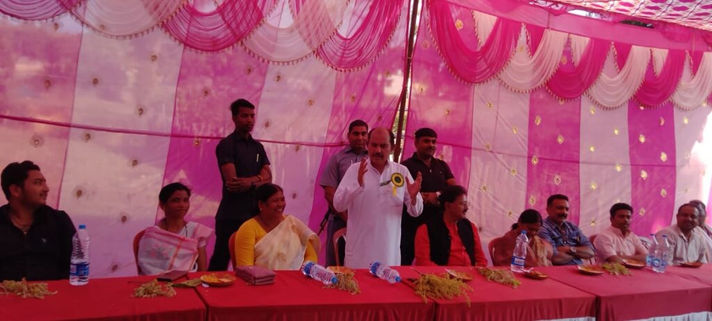 विधायक श्रीमती रायमुनी भगत के मुख्य आतिथ्य में संपन्न हुआ विभिन्न निर्माण कार्यों का भूमि पूजन 4 IMG 20240310 WA0153