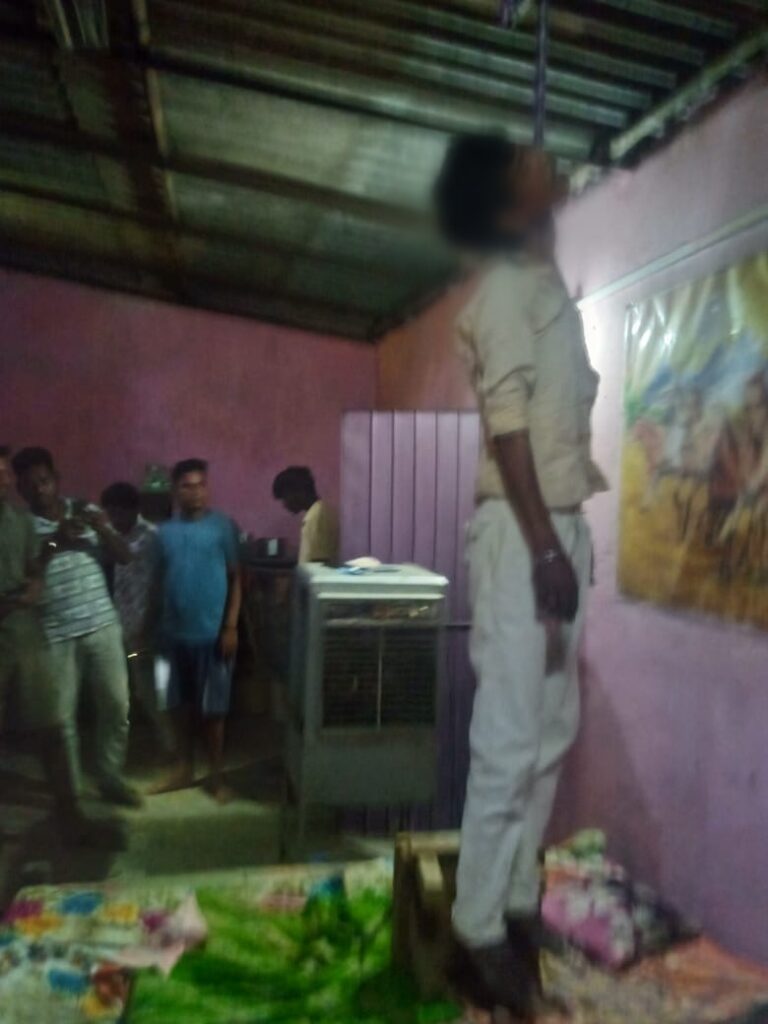 PicsArt 04 24 09.53.49