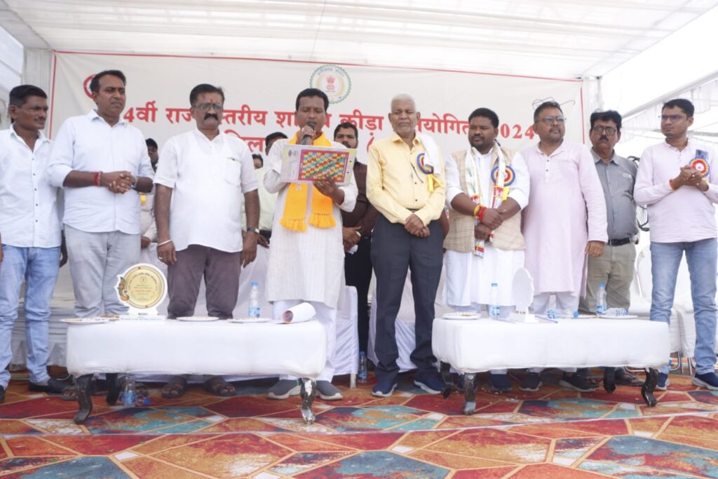 24वीं राज्य स्तरीय शालेय क्रीड़ा प्रतियोगिता के समापन में सांसद राधेश्याम राठिया ने बढ़ाया खिलाड़ियों का उत्साह 3 IMG 20240922 WA0073