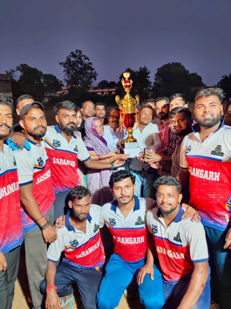 रायगढ़ प्रीमियर लीग सीजन 1 के विजेता रहे अरुण सारंगढ़ 11 1 IMG 20241030 WA0040