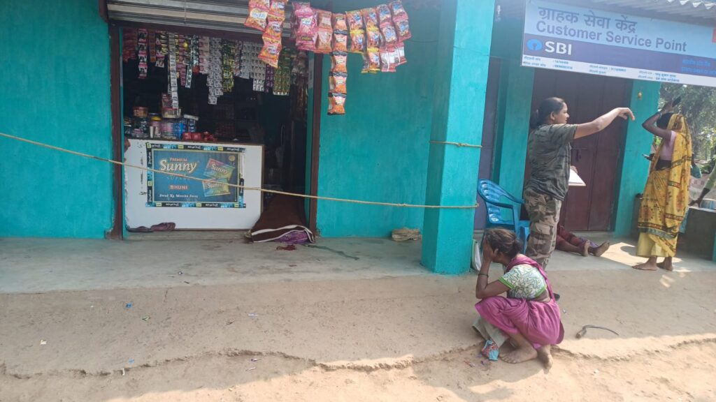 गोली कांड से मची सनसनी - लूट के इरादे से आये बदमाशों ने वृद्ध महिला की गोली मारकर की हत्या .... अन्य 1 घायल 2 IMG 20241105 WA0039