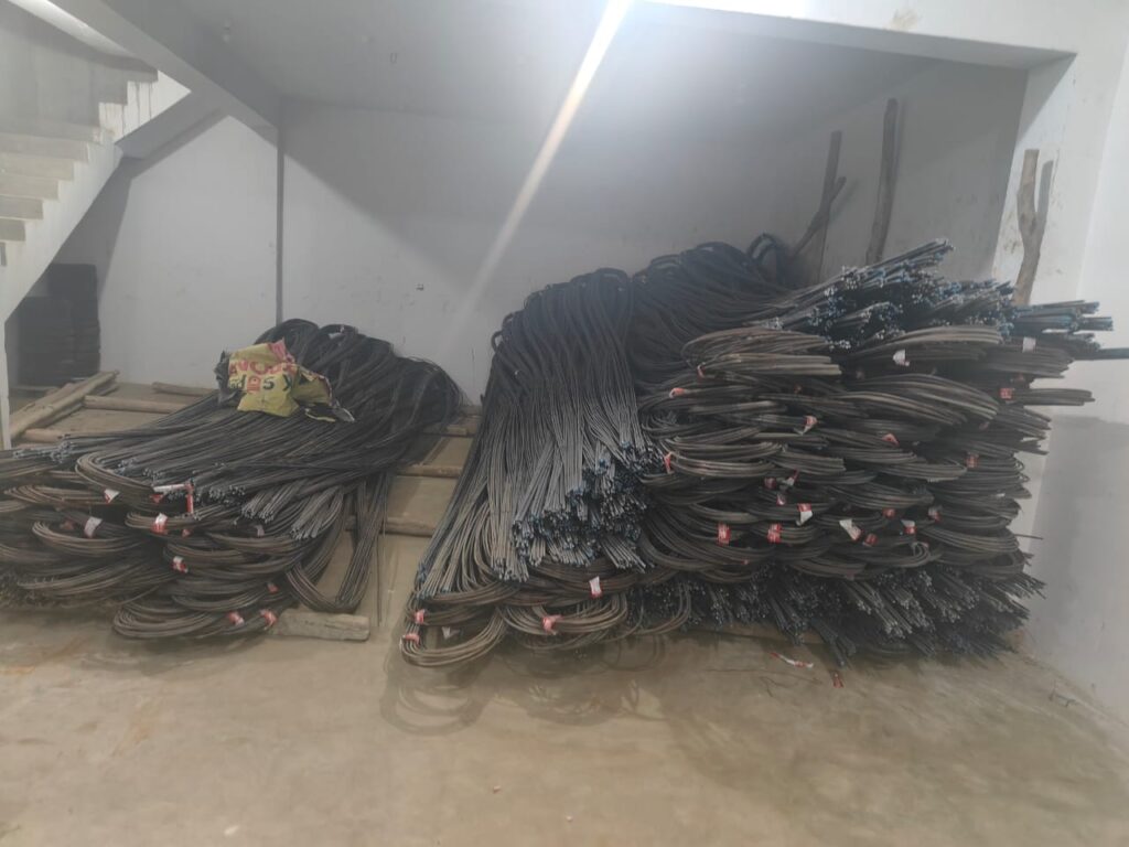 35 टन सरिया हेराफेरी , आरोपी ट्रक चालक और व्यापारी गिरफ्तार 2 IMG 20241110 WA0033