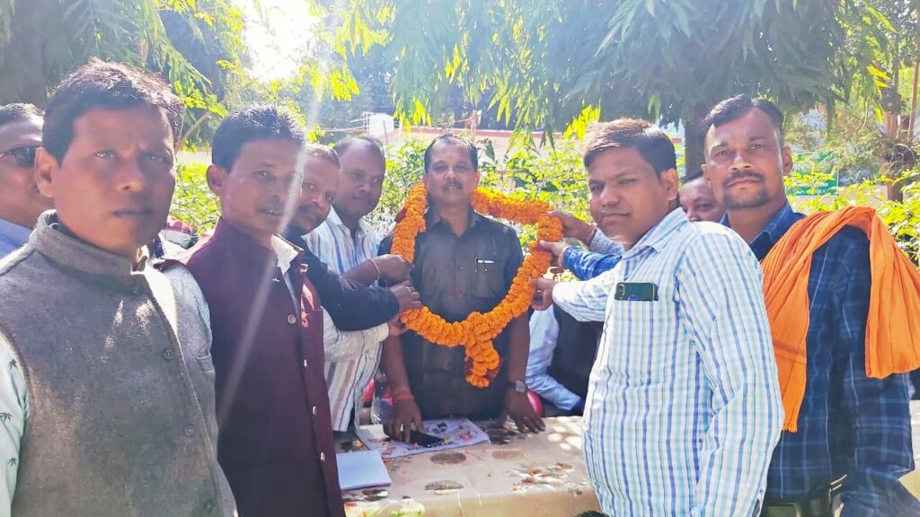 जिप सदस्य सालिक साय के सम्मान समारोह में उमड़ा जन सैलाब 1 Picsart 24 12 29 17 06 35 710