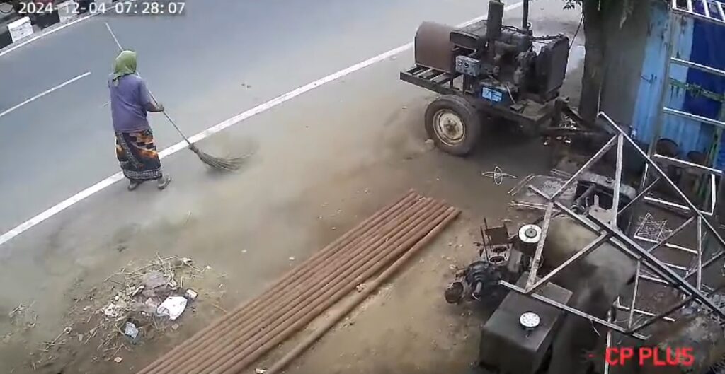 छत्तीसगढ़ समेत इन राज्यों में तेज भूकंप के झटकों से कांपी धरती , झटके सीसी टीवी में कैद 1 Screenshot 2024 12 04 14 42 15 37 965bbf4d18d205f782c6b8409c5773a4