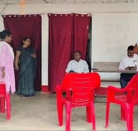 विभाग में मचा हड़कंप - हॉस्टल में नाबालिग छात्रा ने नवजात को दिया जन्म , खिड़की से फेंका बाहर ... अधीक्षिका.... 3 93bad2d5 e5d0 4ba6 b722 c840f74652311720874426240 17362506732