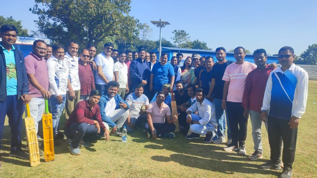 गणतंत्र पर्व के उपलक्ष्य में प्रशासन और पत्रकार , जनपद पंचायत के बीच सद्भावना मैच 5 IMG 20250126 WA0066