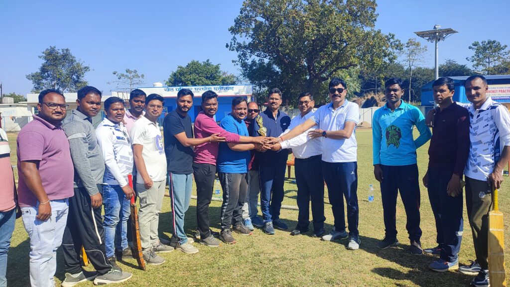 गणतंत्र पर्व के उपलक्ष्य में प्रशासन और पत्रकार , जनपद पंचायत के बीच सद्भावना मैच 2 IMG 20250126 WA0082