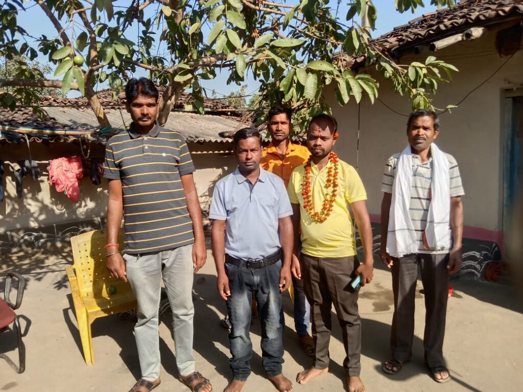 गरीब परिवार का यीशु दास किंडो बना सरपंच , ग्रामीणों में हर्ष 2 IMG 20250224 WA0045