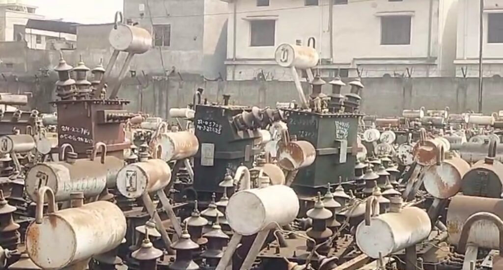 विद्युत विभाग के एरिया स्टोर में लगी भीषण आग , उठी आग कि लपटे 2 Screenshot 2025 03 17 12 19 03 65 6012fa4d4ddec268fc5c7112cbb265e7