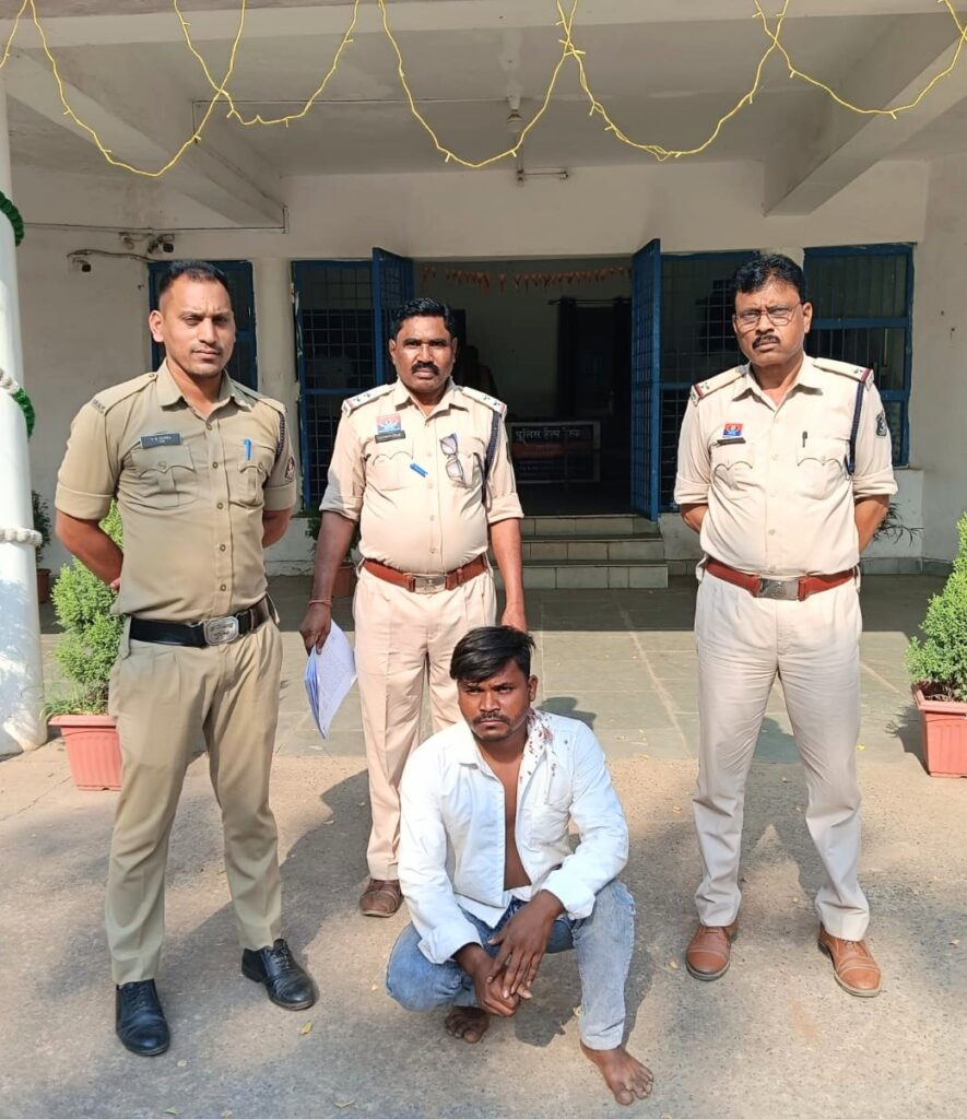 पहले फेसबुक मे दोस्त बना और फिर लूटी युवती कि ..... लुटेरा पहुंचा जेल 1 IMG 20250407 WA00582 1