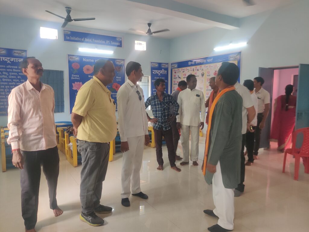 सांसद राठिया ने ग्राम छर्राटांगर में ' लिटिल एंजेल सेंटर ' का शुुभारंभ 4 IMG 20250505 092244 1