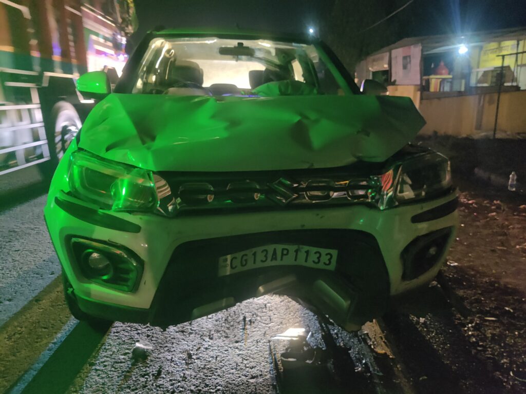 ऑटो और ब्रेजा कि भिड़ंत में ऑटो के उड़े परखच्चे 3 IMG 20250518 191726