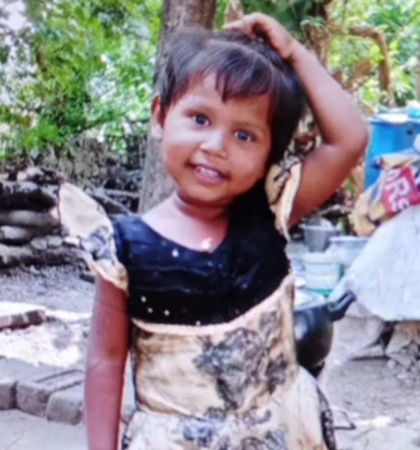 खेलते हुए गर्म पानी में गिरी 3 साल की मासूम , हुई मौत 1 IMG 20250706 WA0096