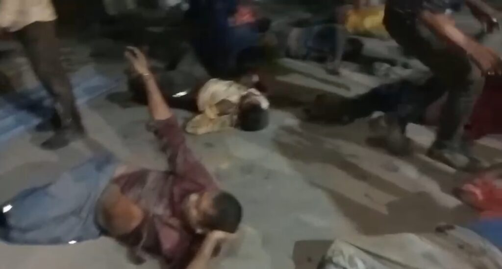 पावर प्लांट मे हुआ बड़ा हादसा .. लिफ्ट गिरा .. 4 की मौत 7 कि हालत गंभीर .... उद्योग प्रबंधन पर लगा रहे गंभीर आरोप 2 513791
