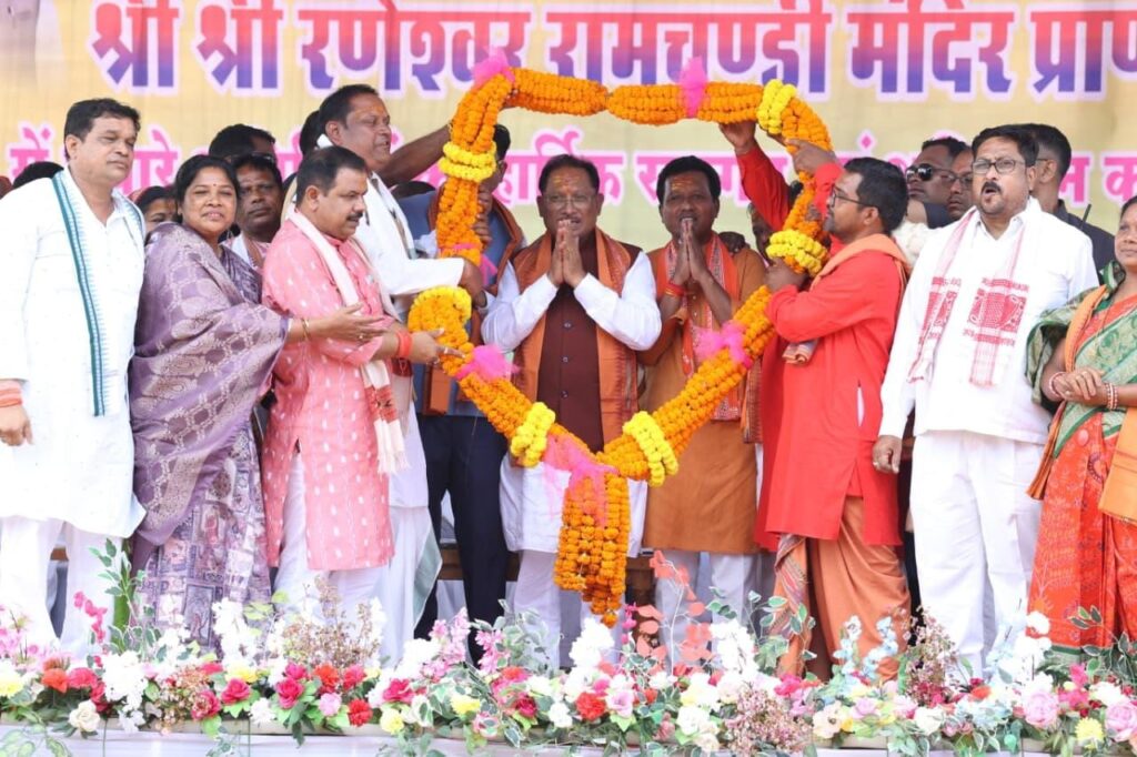 मुख्यमंत्री श्री श्री रणेश्वर रामचंडी मंदिर प्राण प्रतिष्ठा महोत्सव में हुए शामिल , क्षेत्र को दी करोड़ों कि सौगात 2 560243