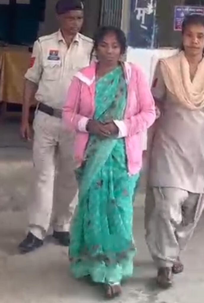 पति के शव को सूटकेस में बंद करने वाली पत्नी गिरफ्तार 1 973955