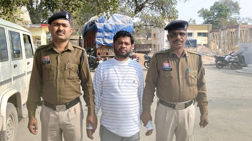 कोनपारा मंडी से 6 करोड़ से अधिक कि हेराफेरी करने वाला मास्टर माइंड जयप्रकाश साहू गिरफ्तार 2 1813119