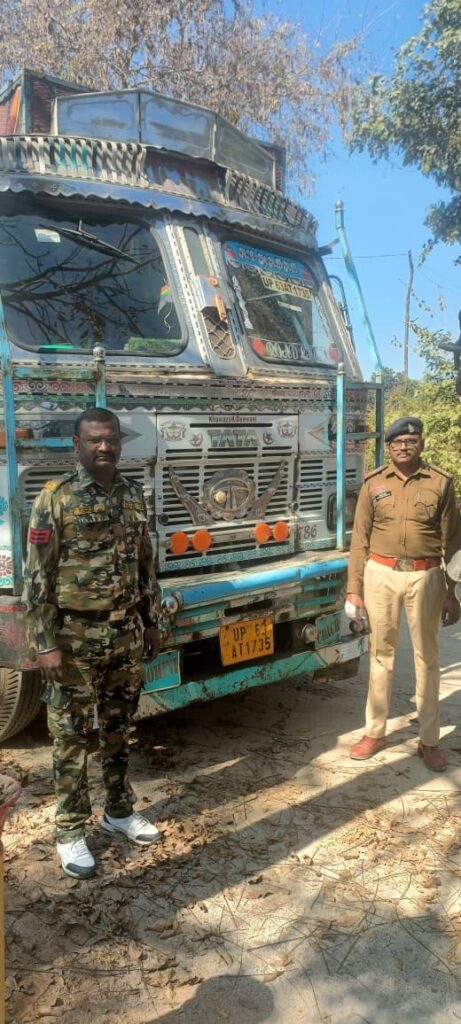 अवैध परिवहन करते ट्रक से 415 बोरी धान जब्त 1 1838892