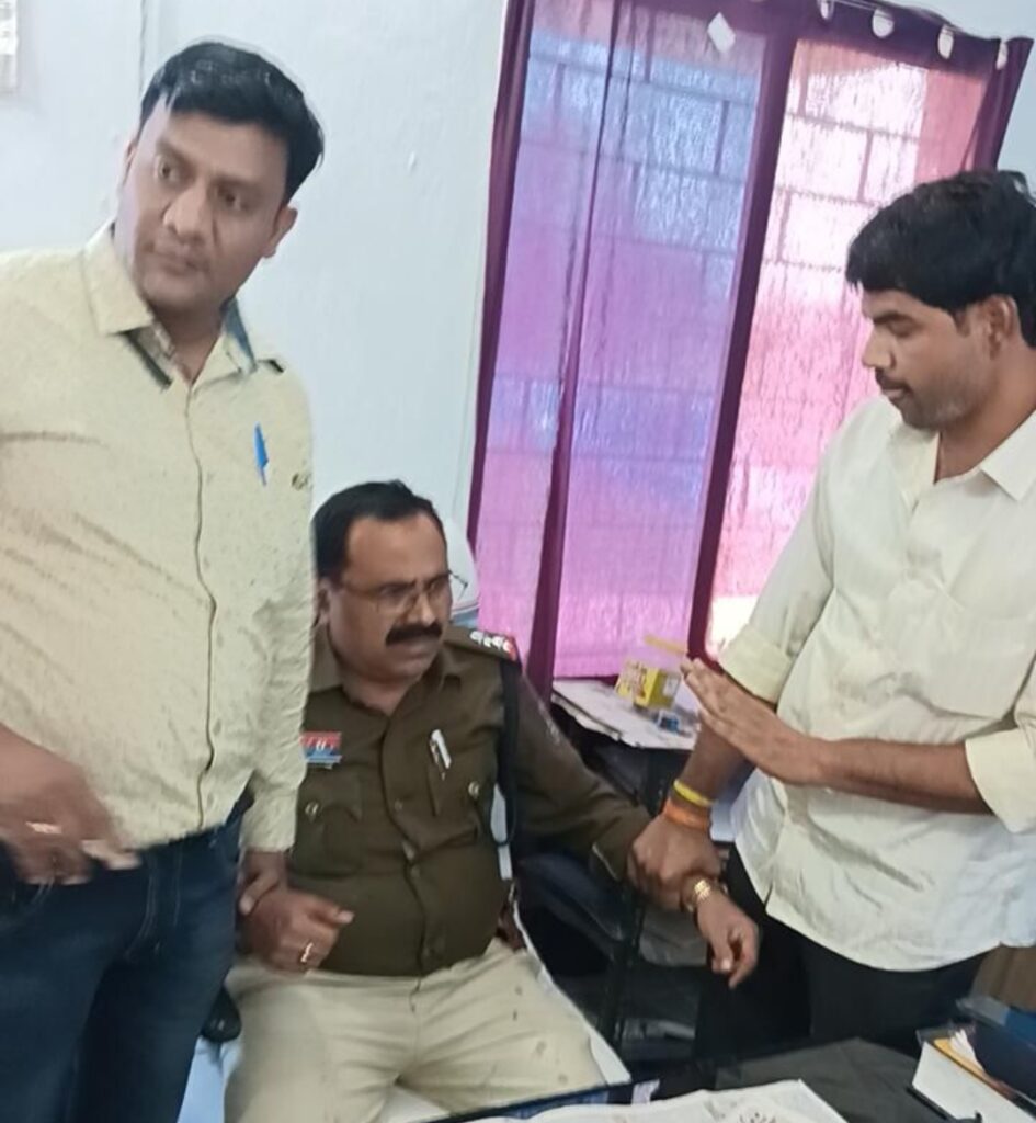 मासूम की मौत पर रिश्वत का खेल .. ACB ने एसआई - एएसआई को किया गिरफ्तार 1 2258502