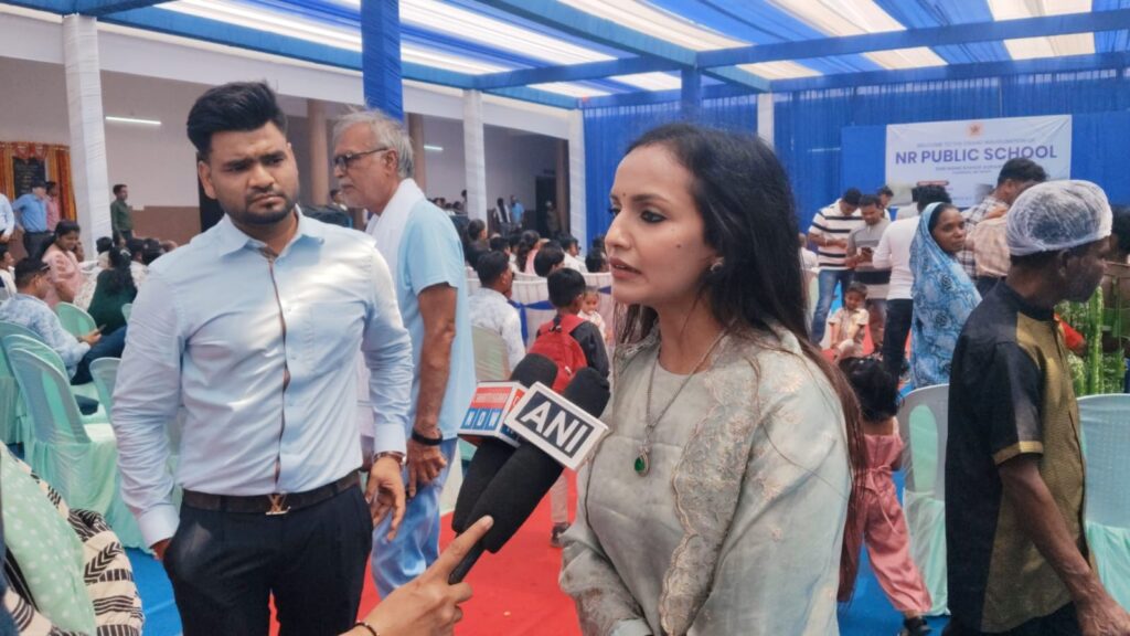 एनआर ग्रुप ने ग्रामीण अंचल में शिक्षा को दी नई उड़ान , खोला इंग्लिश मीडियम स्कूल 3 2643059