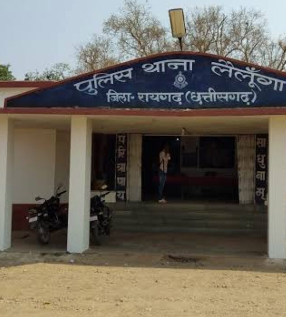 कार का कांच तोड़कर 59 हजार की चोरी .. पुलिस जाँच में जुटी 1 2668647
