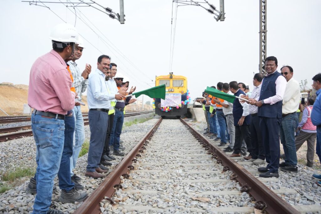 MAHAGENCO की गारे पेलमा सेक्टर–2 कोल माइंस से कोयले का प्रथम डिस्पैच शुरू 2 2730783