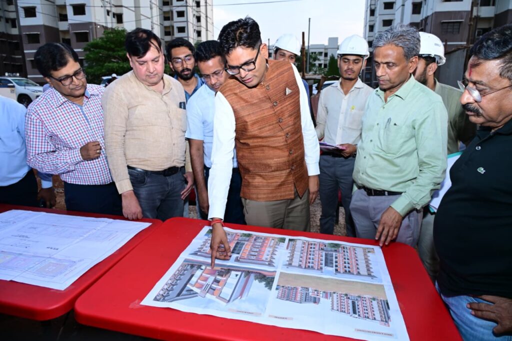 वित्त मंत्री ओपी चौधरी ने विकास कार्यों की समीक्षा की .. अधिकारियों को दिए सख्त निर्देश 1 IMG 20260524 WA0009