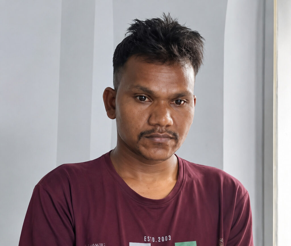 सिक्योरिटी गार्ड बना पुलिसकर्मी .. महिला से किया दुष्कर्म .. बदनाम कर जान से मारने कि दी धमकी .. आरोपी गिरफ्तार 1 3446241
