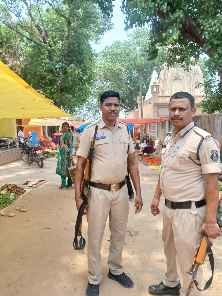 बाजार में पलक झपकते पाकेटमारी करने वाली महिला गैंग .. 5 महिलाएं और 1 पुरुष गिरफ्तार 3 3498126