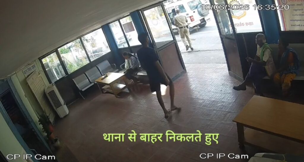 बंदी संजय बघेल की मौत पर उठे सवाल .. रुपये लेने की शिकायत पर दो पुलिसकर्मी लाइन अटैच 3 3509324