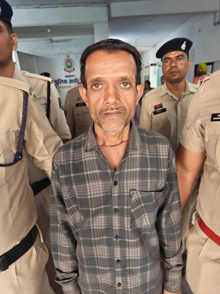 गांव में चार महीने में 8 हत्या .. किसी को .. आखिरकार ' साइको किलर ' हुआ गिरफ्तार 1 3590757