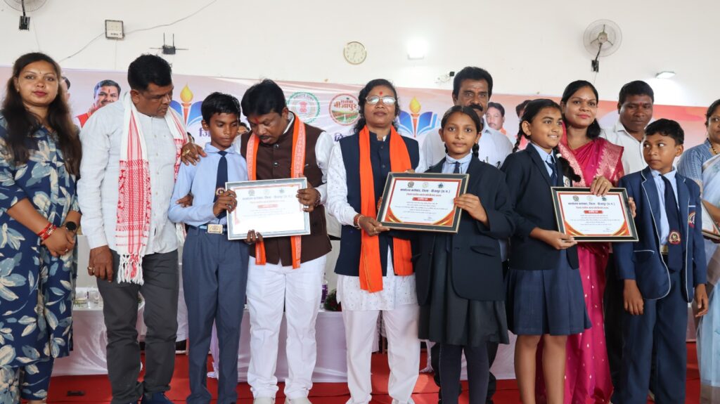 शिक्षा को मिली नई उड़ान .. 37 बंद विद्यालय फिर से खुले 2 3694105