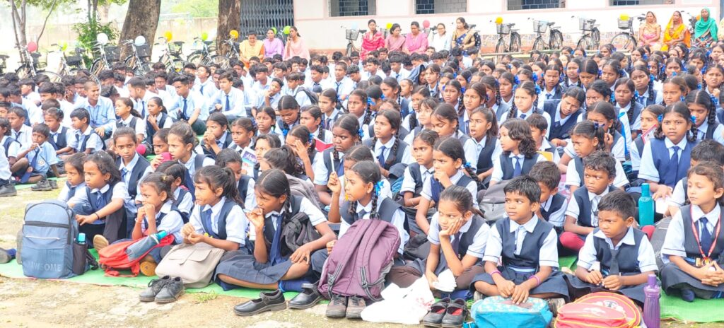 शिक्षा ही विकसित भारत और छत्तीसगढ़ की मजबूत नींव - सालिक साय जिपं अध्यक्ष 4 3895326