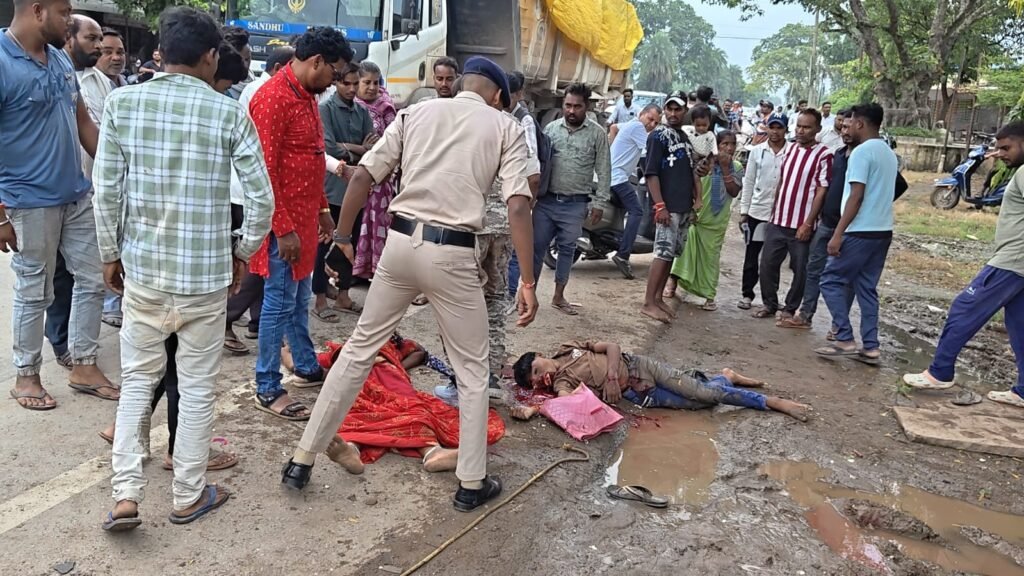 चंद्रहासिनी देवी दर्शन .. श्रद्धालुओं की पिकअप को ट्रक ने मारी टक्कर .. 2 की मौत 15 घायल 1 4399820