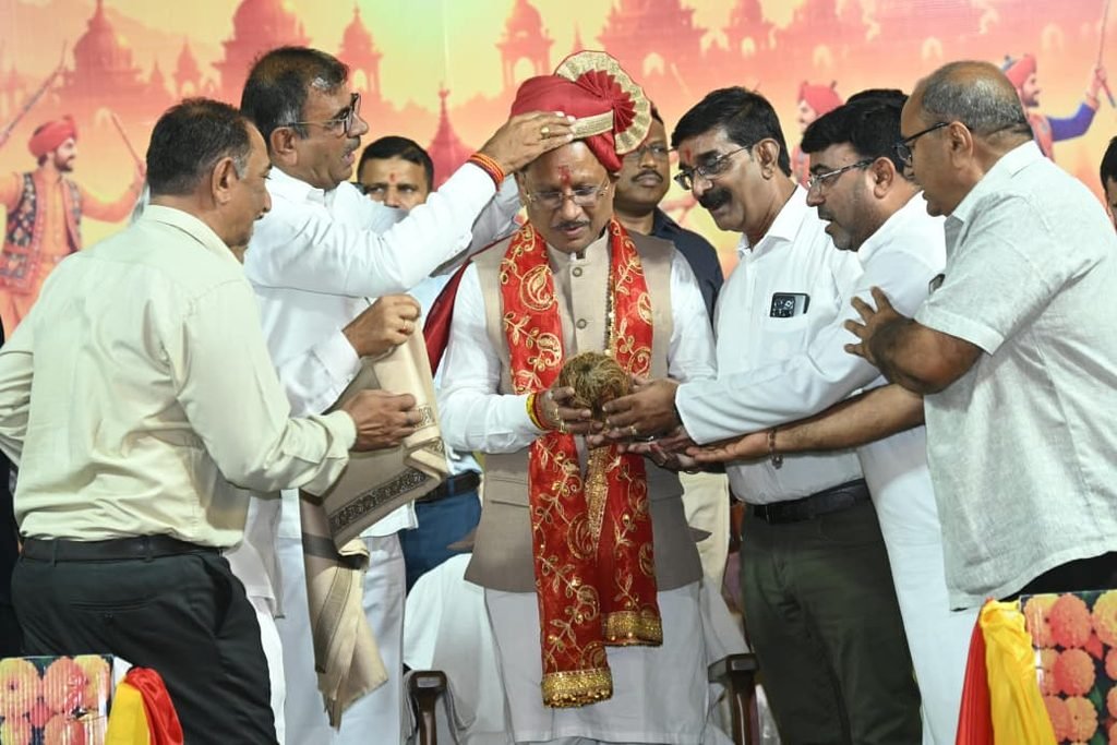 नारी शक्ति के सम्मान सुरक्षा और आर्थिक सशक्तिकरण के लिए प्रतिबद्ध है हमारी सरकार : मुख्यमंत्री साय 1 4964777