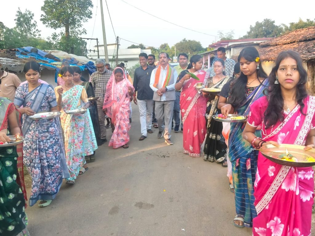 सालिक साय के मुख्य आतिथ्य में बनगांव में कबड्डी प्रतियोगिता का शुभारंभ .. 30 साल पुरानी खेल परंपरा को मिला प्रोत्साहन 2 4988810